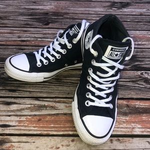 Mid-Rise Black Converse